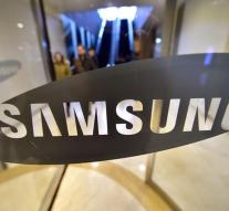 Samsung to head global smartphone market