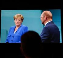 Schulz challenges Merkel for second tv show