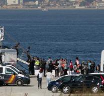 Ship with 87 migrants arrives in Spain