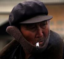 More and more Chinese men smoke