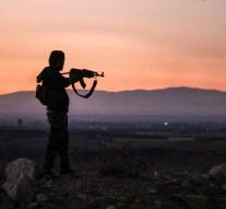 Syrian rebels agree with surrender