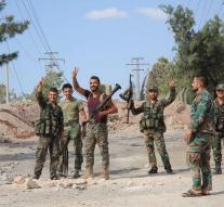 Syrian troops away from frontline Aleppo