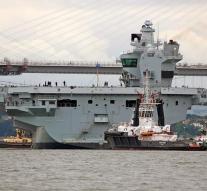 Take care of British aircraft carrier with Windows XP