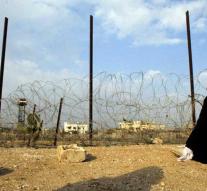 Three Palestinians shot at Gaza border