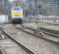 Train at Liege loses wagons with passengers