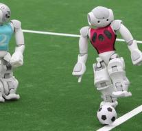 TU Eindhoven recaptures world robot soccer