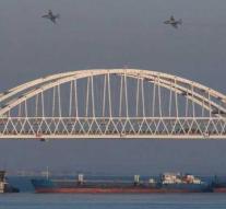 Ukrainian ships towed to Kerch port