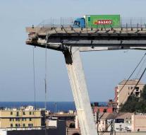 World-famous driver saved himself with a handsome maneuver on Genoa bridge