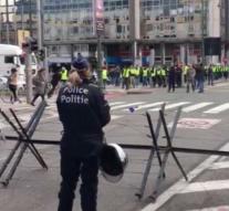 Yellow vests show in Brussels, closed tunnels