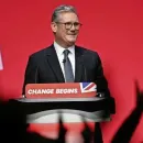 British Prime Minister Starmer Makes Blunder in Speech: Calls for Return of 'Sausages' from Gaza
