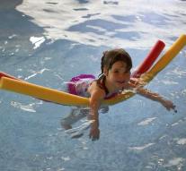 4-year-old swallows pool water, must fight for her life