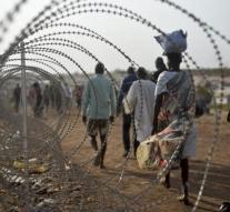 60,000 flee South Sudan
