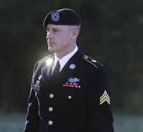 Accused of desertion Sergeant US wants pardon Obama