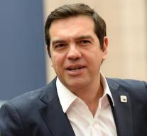 Activists assail Greek Prime office