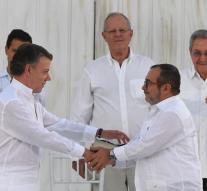 Agreement FARC and government signed Colombia