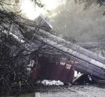 American village evacuated after derailment train