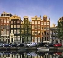 Amsterdam and Airbnb have deal