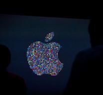 Apple will pay hackers