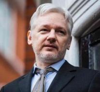 Arrest warrant against Julian Assange revoked