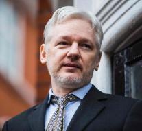 Assange can not Internet