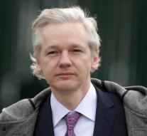 Assange wants political asylum in France
