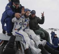 Astronauts safely landed on Earth
