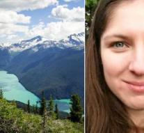 Australian (25) dead found in frozen lake Canada