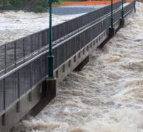Australian city passes through opening dam