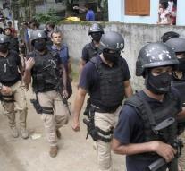 Bangladesh police kill 11 Islamists