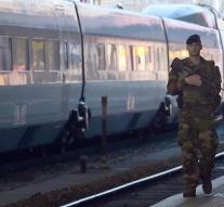 Belgium French border control screw back