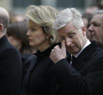 Belgium king back to visit victims