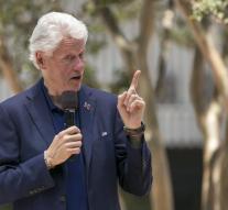Bill Clinton speaks at funeral Ali