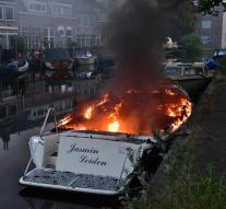 Boats Leiden laid in ashes