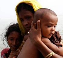 Boats with Rohingya refugees skipped