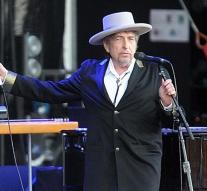 Bob Dylan sells personal archive