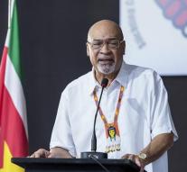 Bouterse late OM boss yet