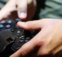Boy (9) shoots sister (13) through the head because she does not want to give off game controller