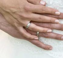 Bridegroom requests divorce after a quarter of an hour