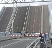 Bridge near Kampen will not go down