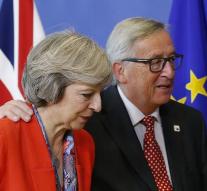 British Prime Minister May will speak Juncker