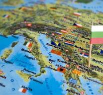 Bulgaria grants smuggler custom command