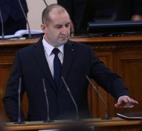 Bulgaria's new president puts off oath of office