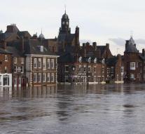 Cameron, 40 million pounds from floods