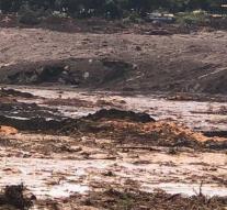 Certainly nine deaths after dam of Brazil