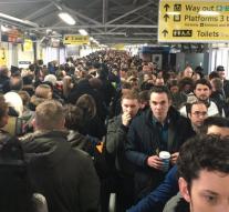 Chaos cleared in London public transport, railway station
