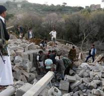 'Civilian casualties in Yemen air strike '