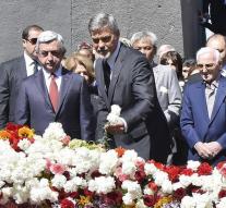 Clooney and Aznavour commemorate Armenian Genocide