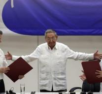Colombia and FARC sign historic agreement