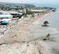 Deadly tsunami rises to 1234