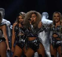 Deaf woman complains concert promoter Little Mix